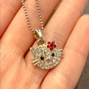🌺Hello Kitty faux crystal and silver necklace